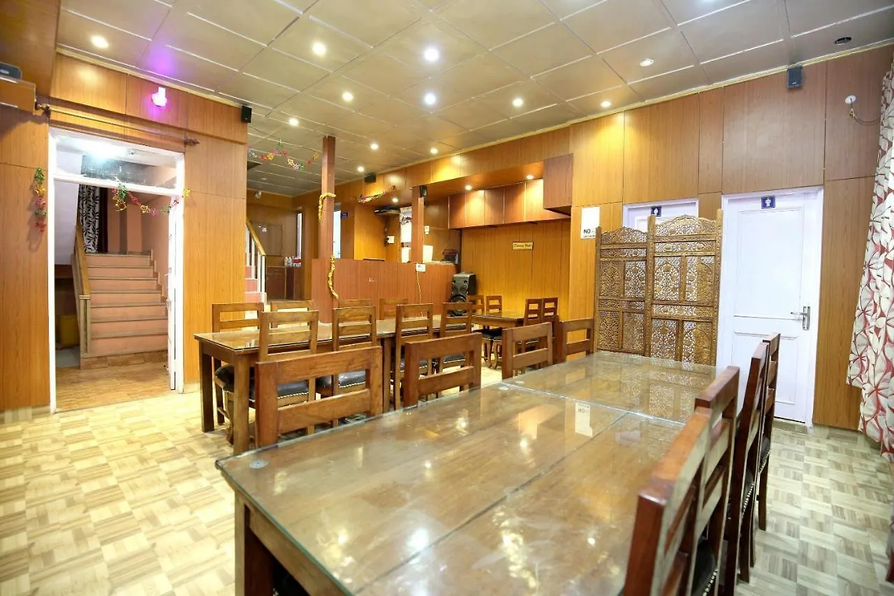 Hill-View Home In Chotta Shimla Guest house